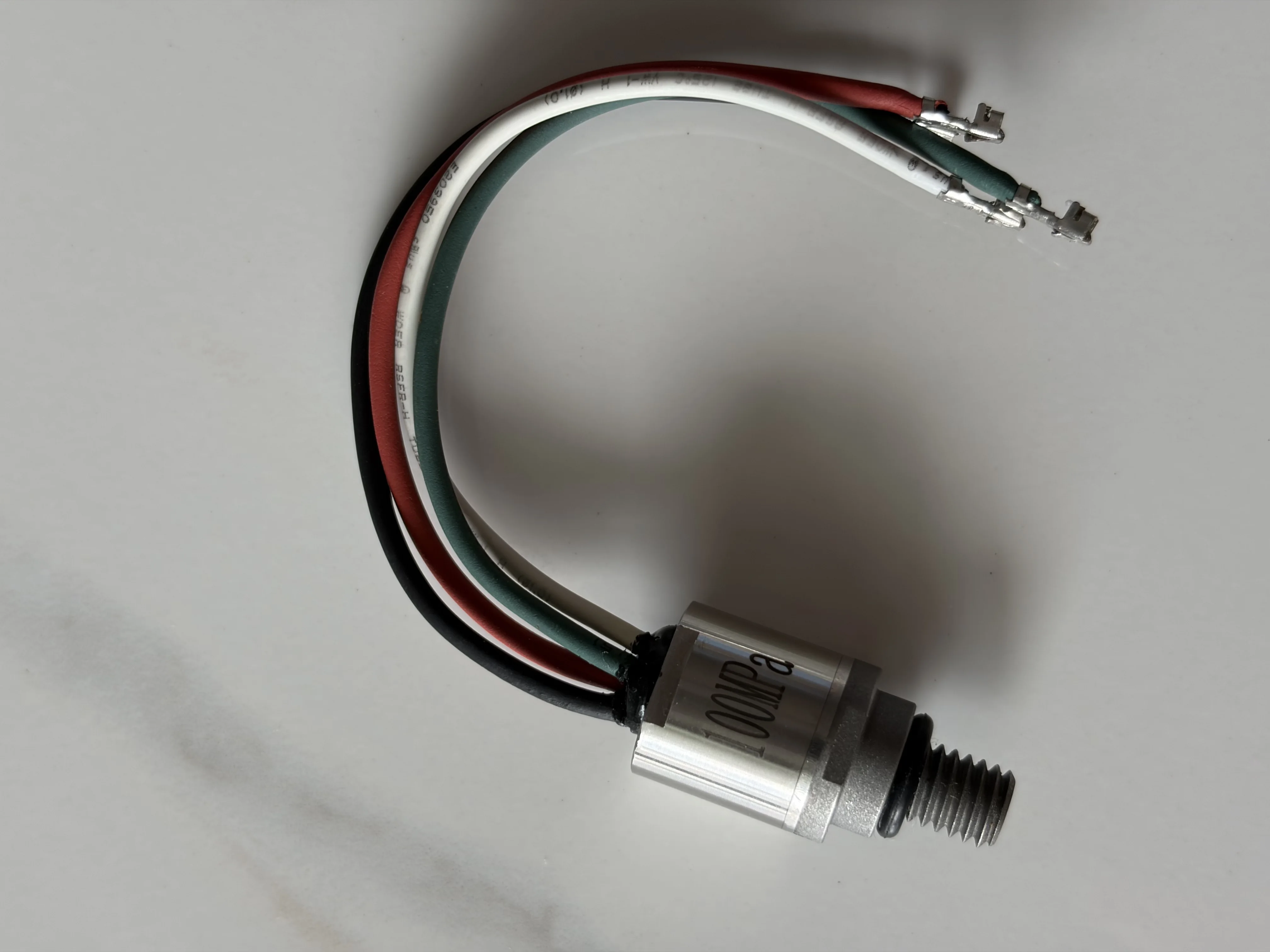 Four-wire FQ32PT sample for combined pressure and NTC temperature output.